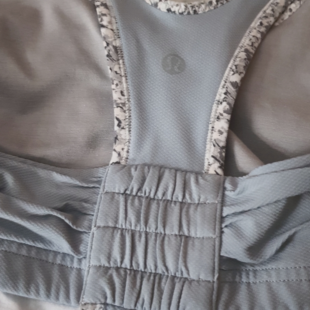 Lululemon Gray Floral Turbo Tank